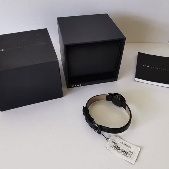 Marc Jacobs Boston Terrier Watch - Picture 8 of 11